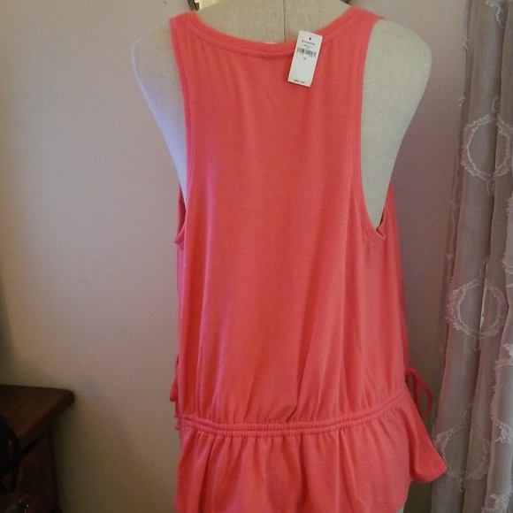 Ruched tank top - Picture 3 of 5